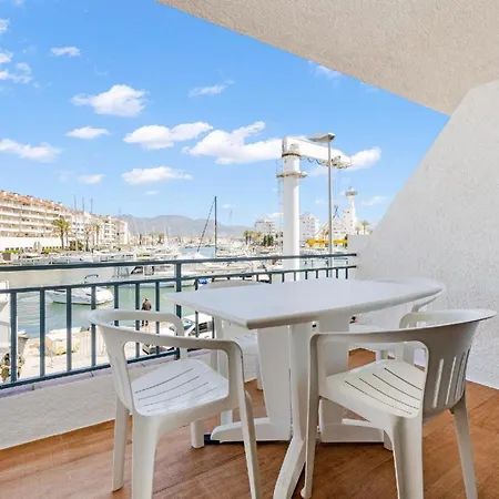 Apartment Fuer 4 Personen Ca 50 Qm In Empuriabrava, Costa Brava Golf De Roses